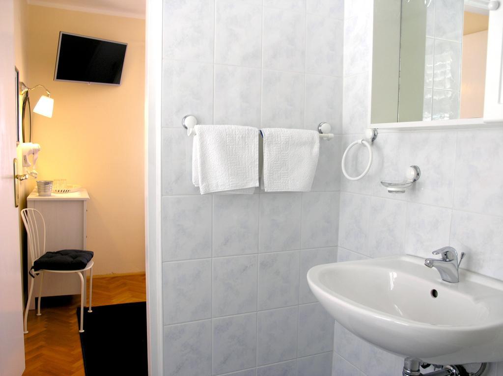 House Rozi Hotel Palit Ruang foto