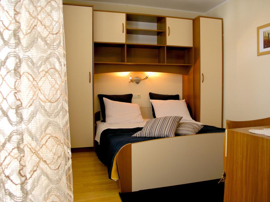 House Rozi Hotel Palit Ruang foto