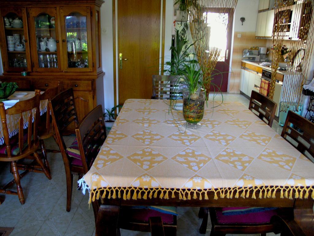 House Rozi Hotel Palit Bagian luar foto