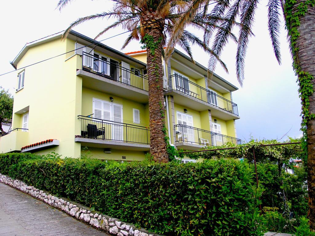 House Rozi Hotel Palit Bagian luar foto